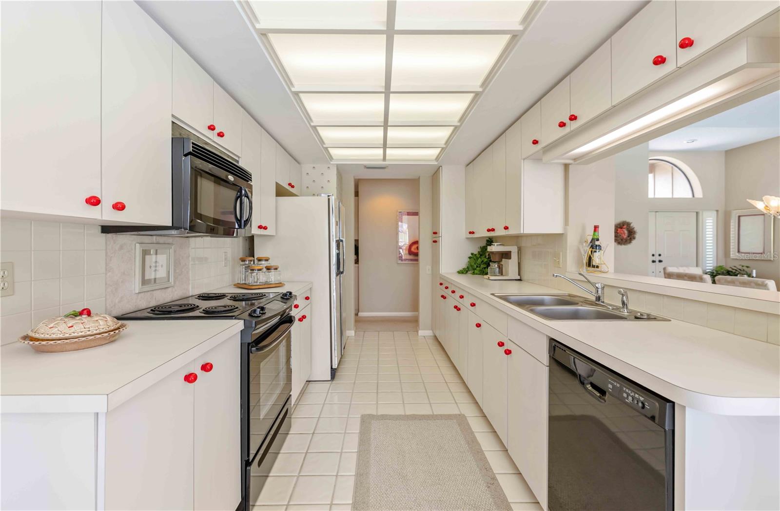 Image 14 of 41 For 4364 Presidential Avenue Circle E