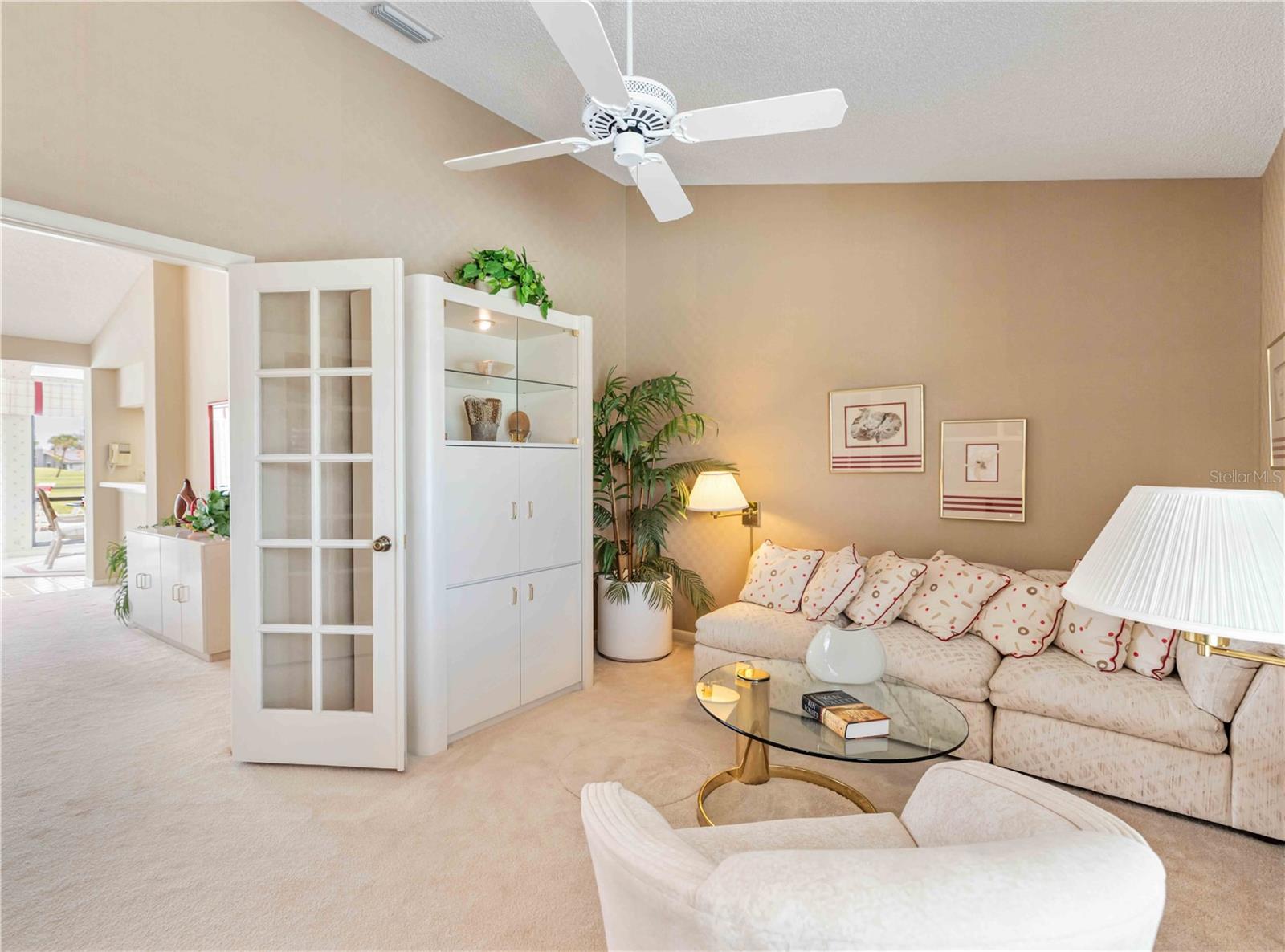 Image 18 of 41 For 4364 Presidential Avenue Circle E