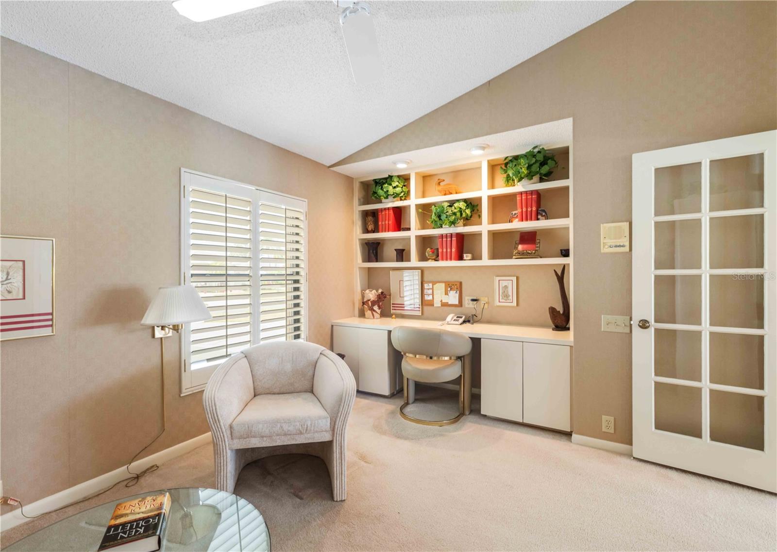 Image 20 of 41 For 4364 Presidential Avenue Circle E