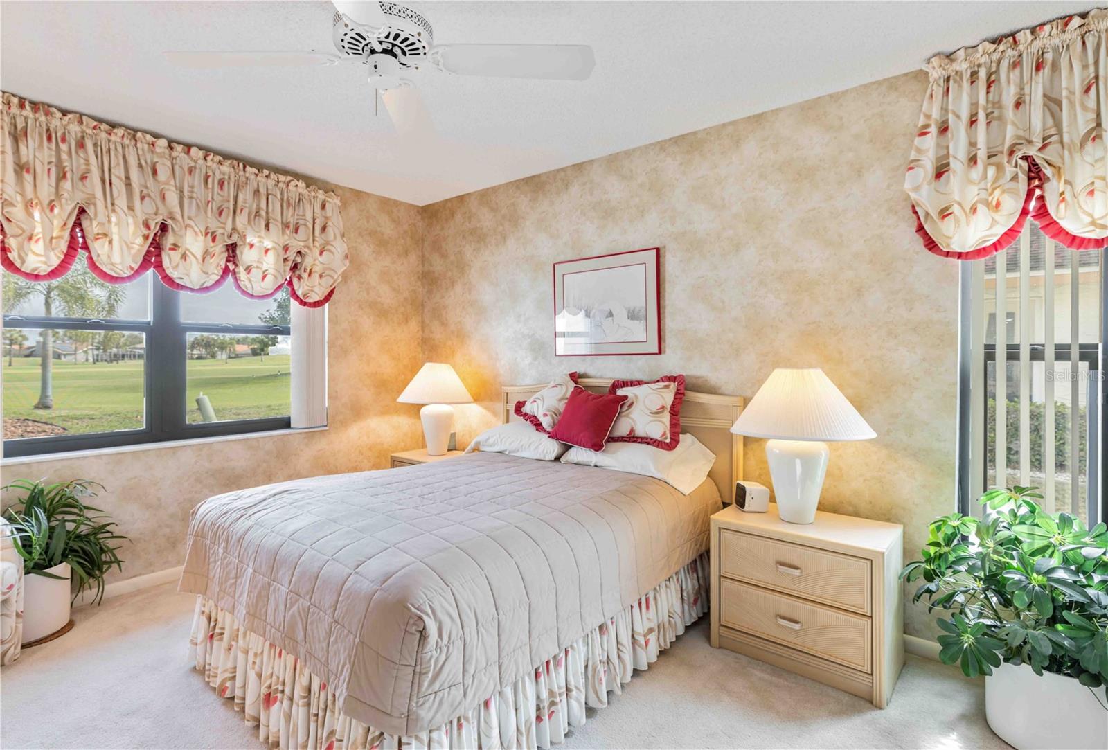 Image 27 of 41 For 4364 Presidential Avenue Circle E