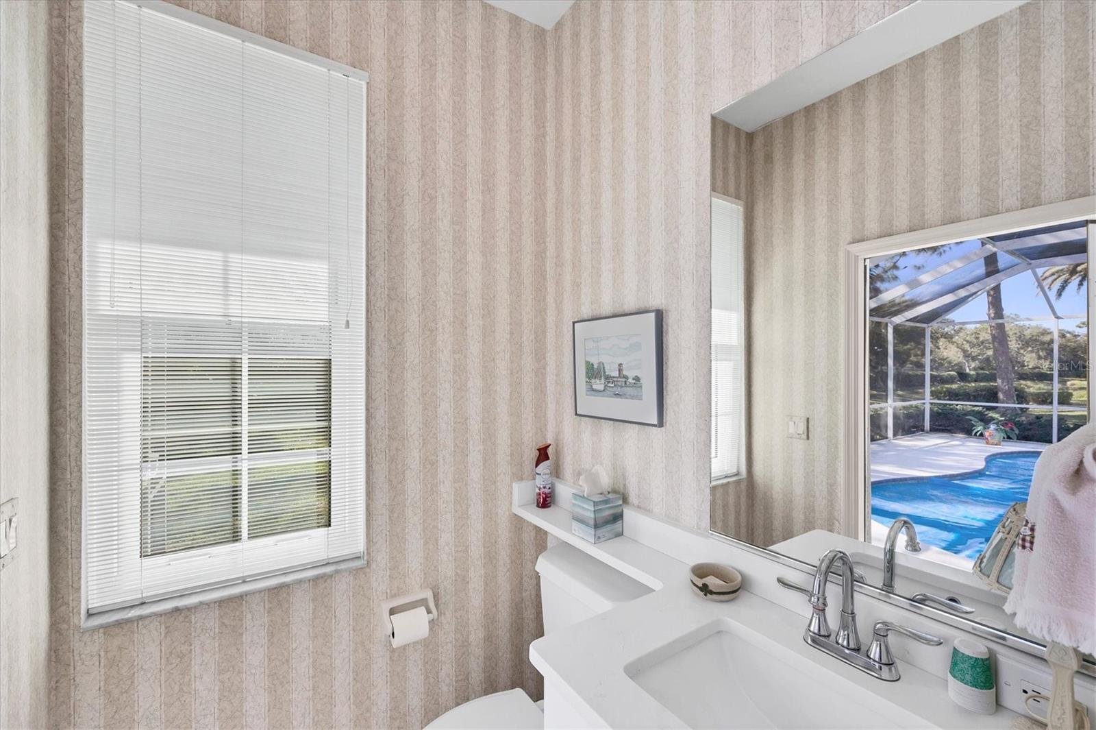 Image 19 of 37 For 8684 Woodbriar Drive