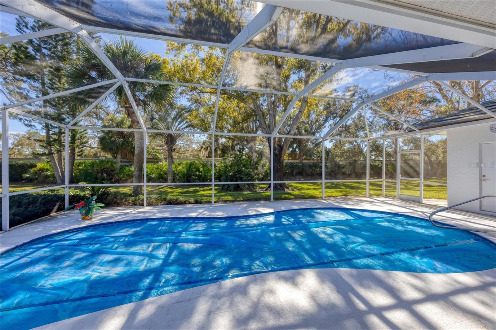 Image 26 of 37 For 8684 Woodbriar Drive