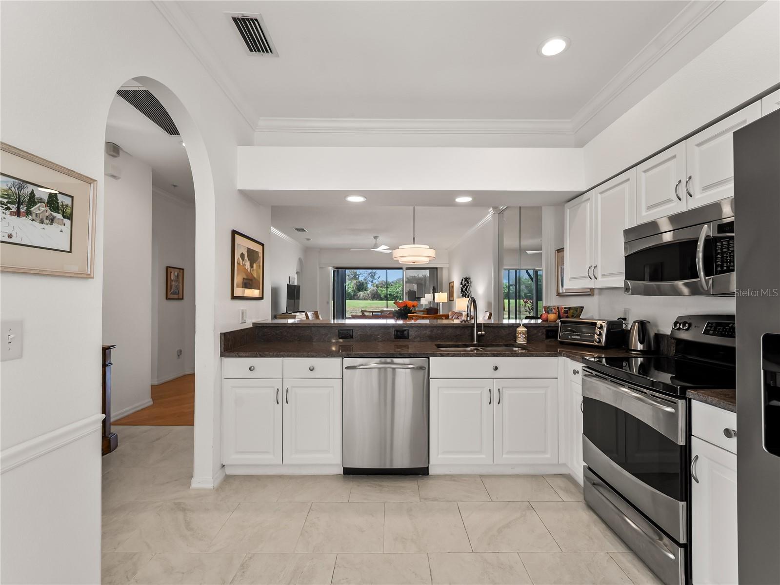 Image 9 of 71 For 5204 Mahogany Run Avenue