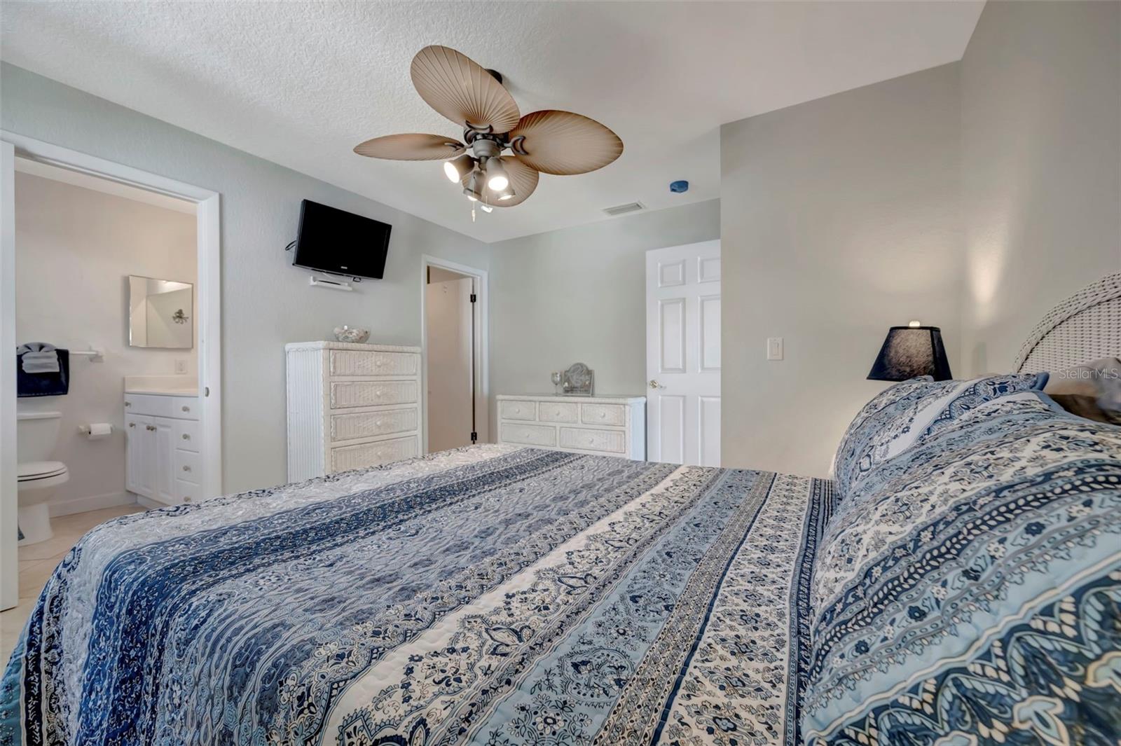 Image 29 of 53 For 1105 Gulf Drive S 2