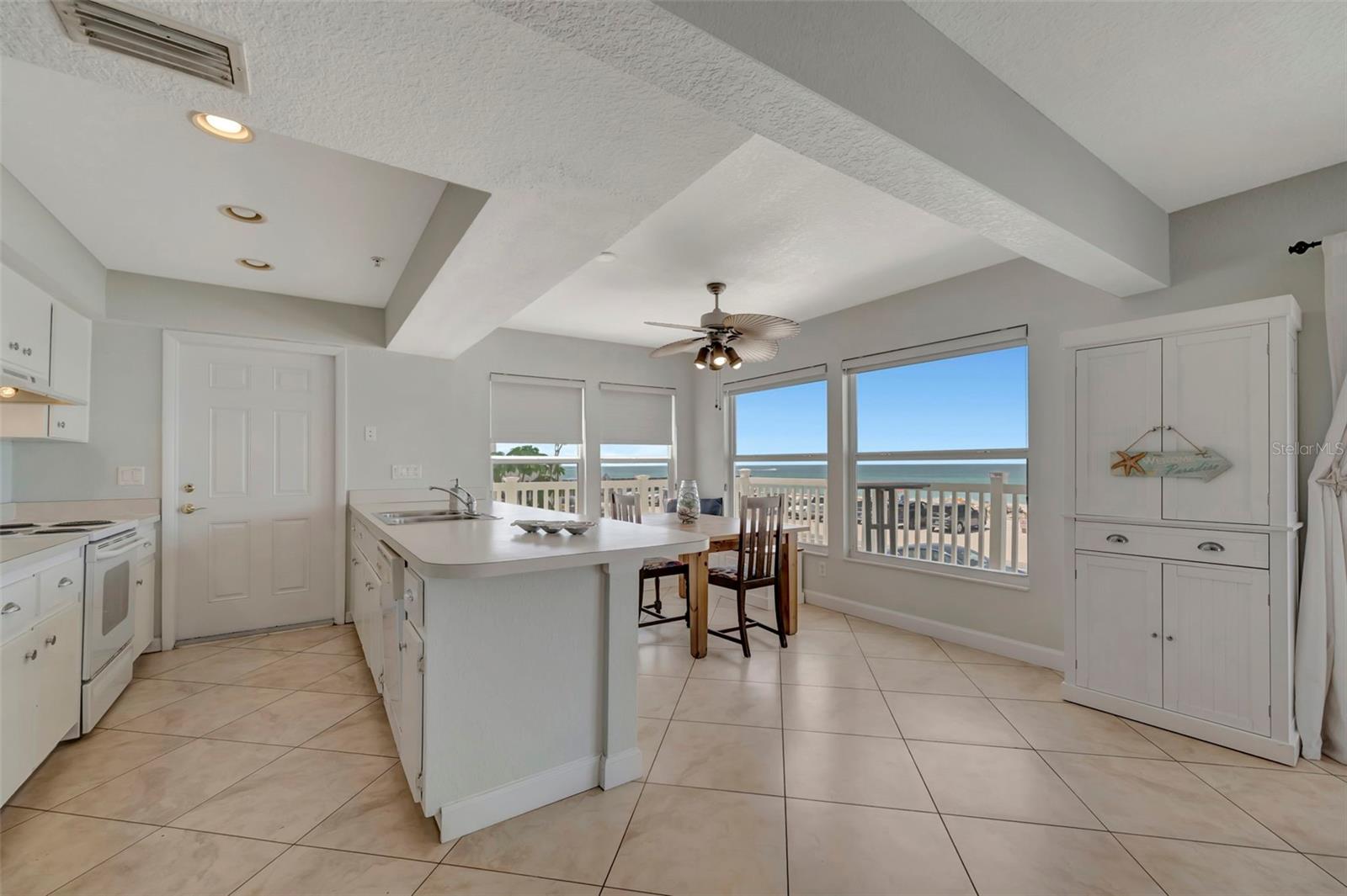 Image 6 of 53 For 1105 Gulf Drive S 2