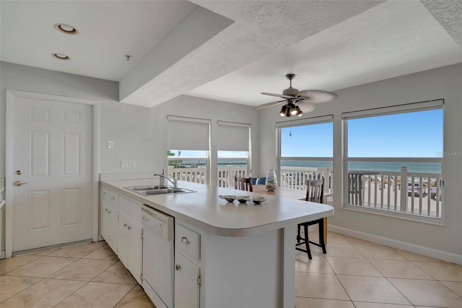 Image 7 of 53 For 1105 Gulf Drive S 2