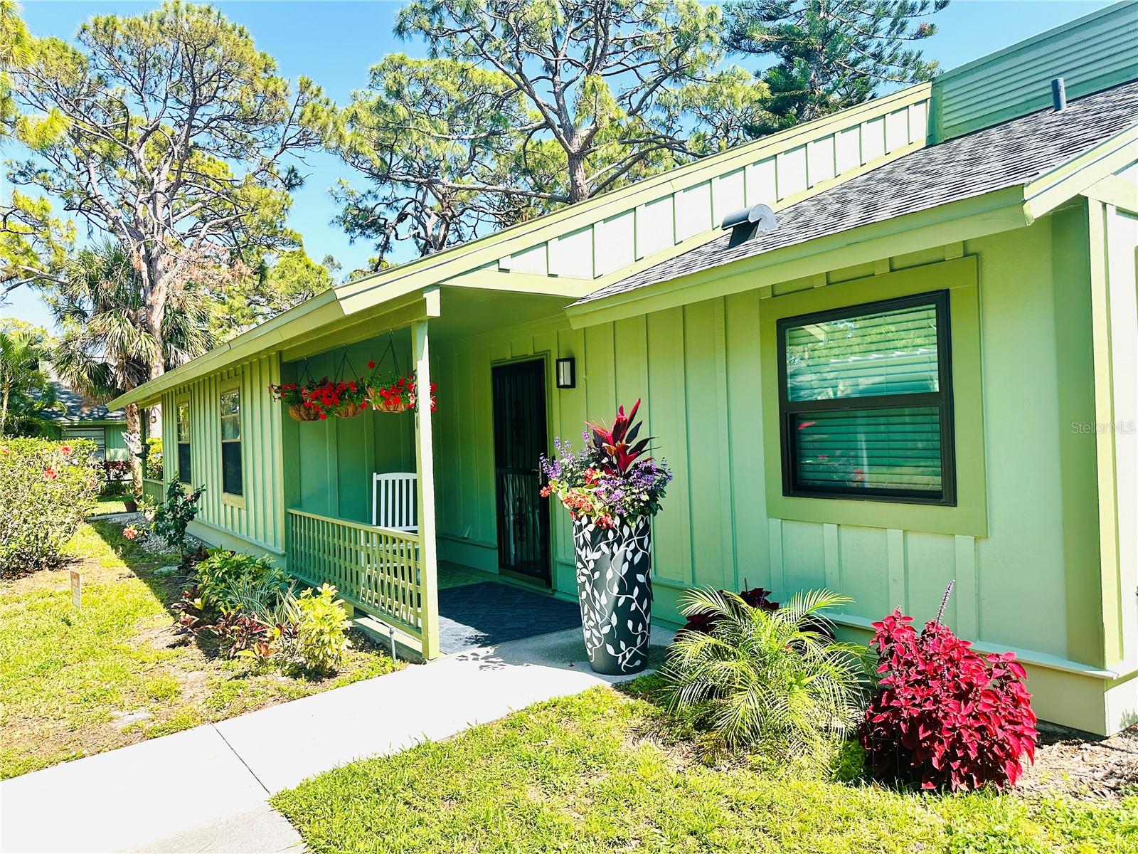 Details for 5061 Barrington Circle 1302, SARASOTA, FL 34234