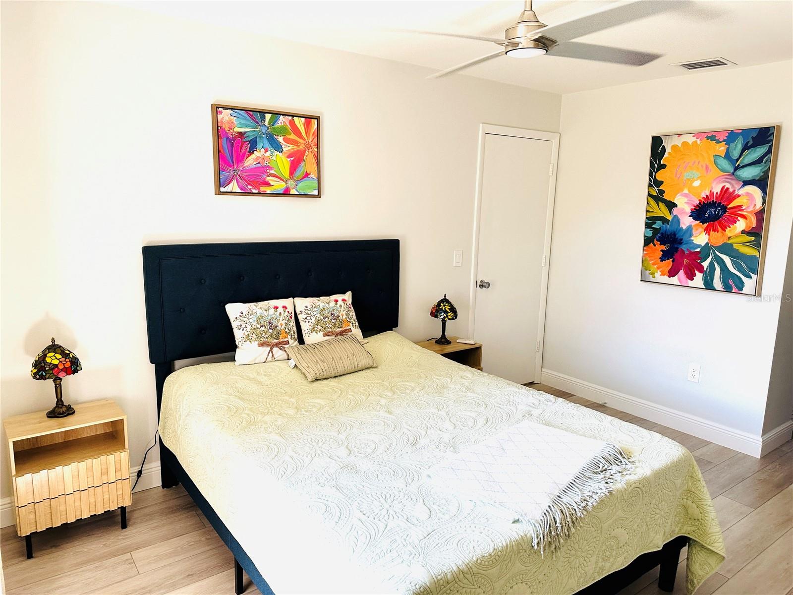 Image 19 of 43 For 5061 Barrington Circle 1302