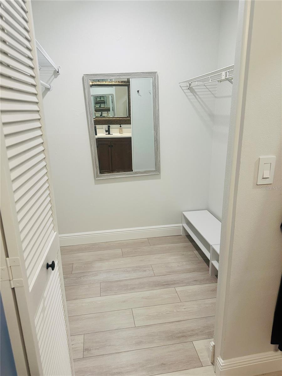 Image 22 of 43 For 5061 Barrington Circle 1302