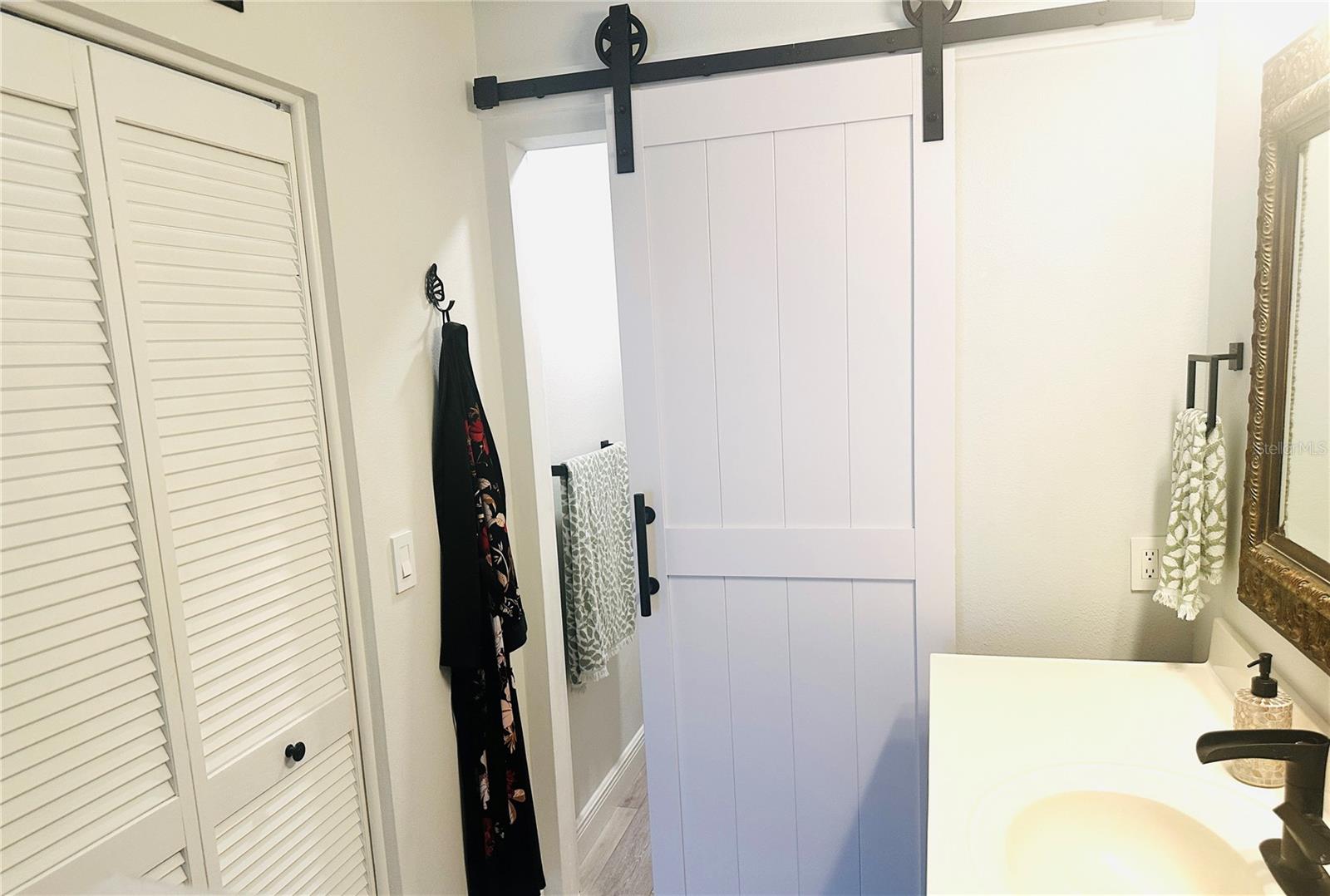 Image 24 of 43 For 5061 Barrington Circle 1302