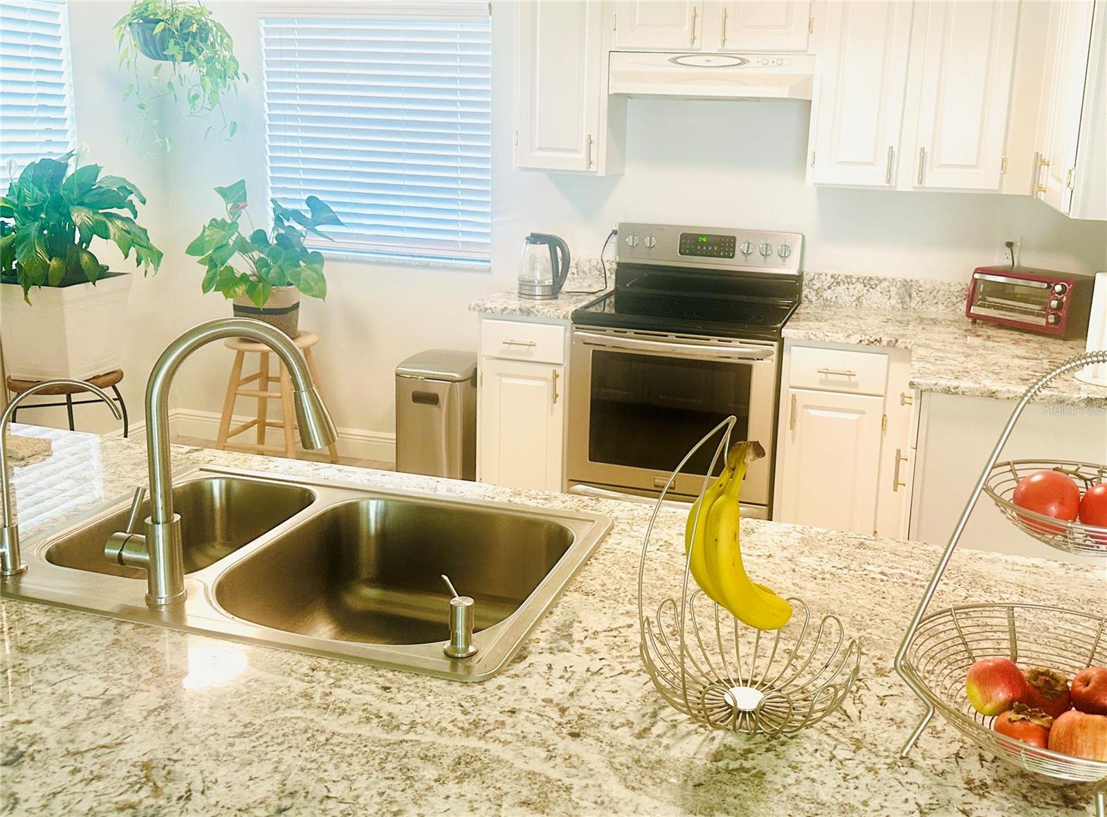 Image 4 of 43 For 5061 Barrington Circle 1302