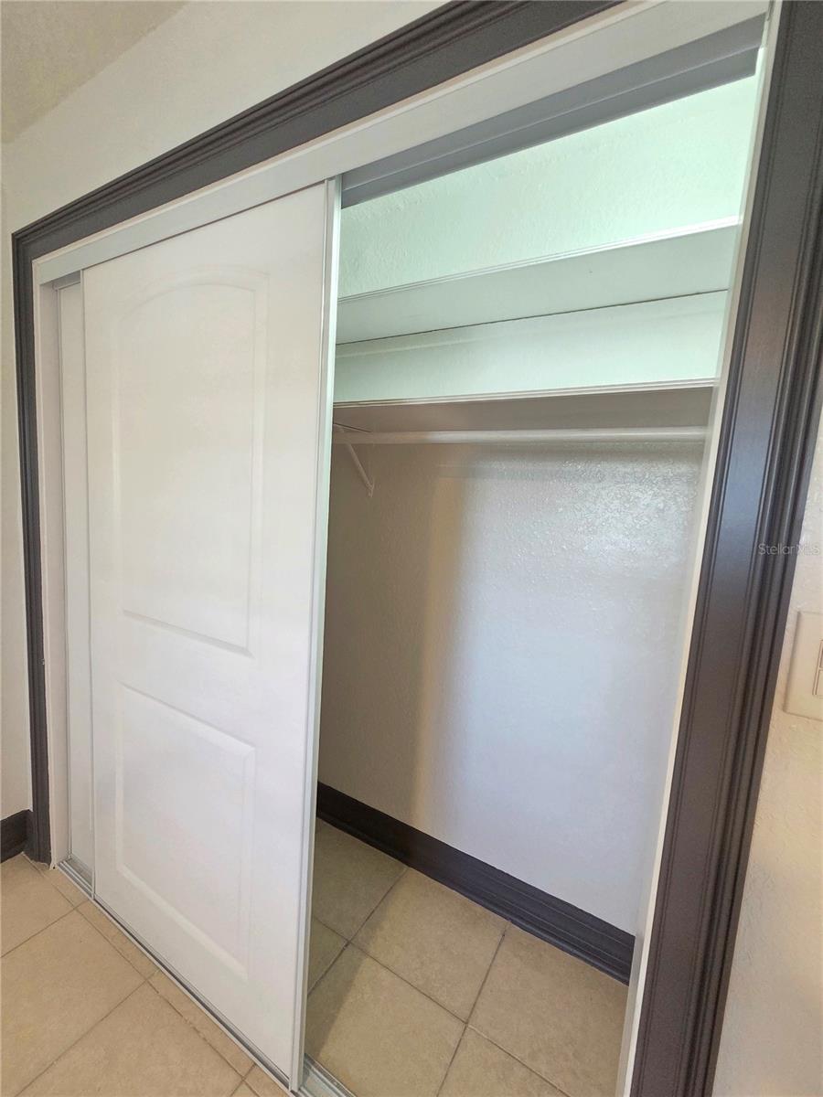 Image 25 of 36 For 10215 Manatee Avenue W 1