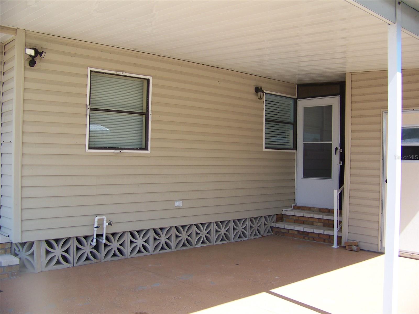 Image 11 of 60 For 15550 Burnt Store Road 101