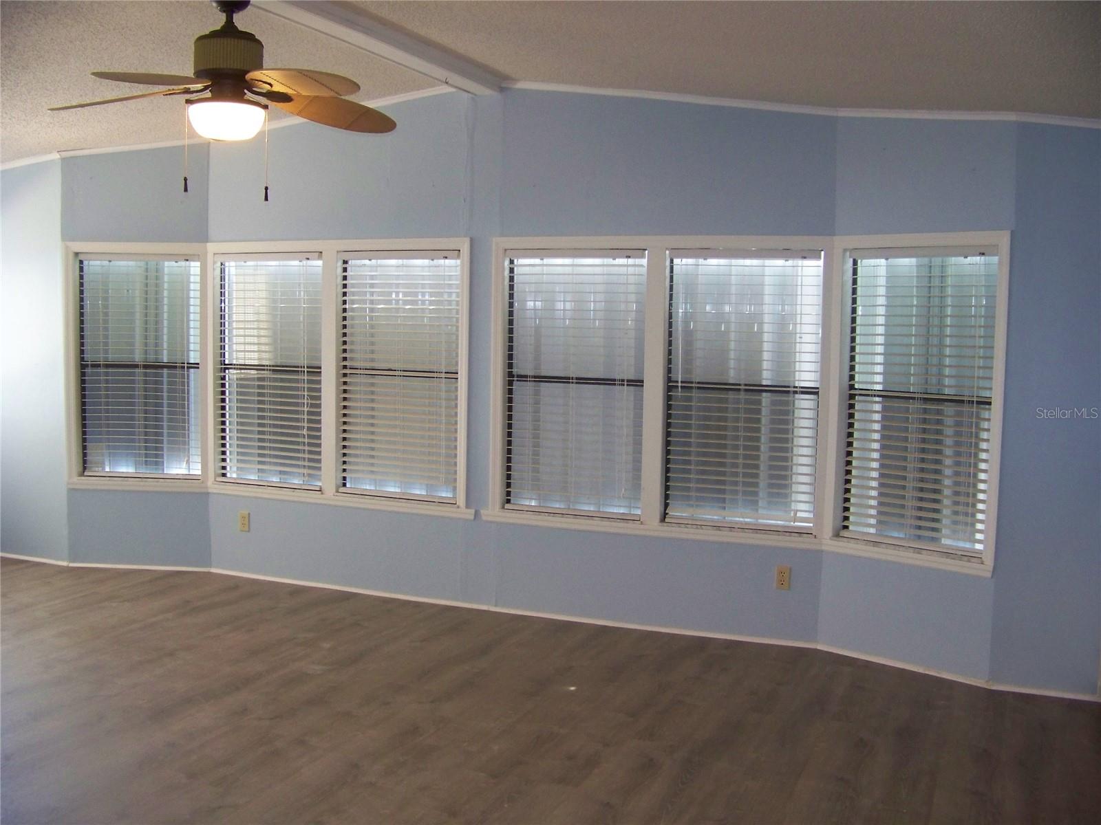 Image 16 of 60 For 15550 Burnt Store Road 101