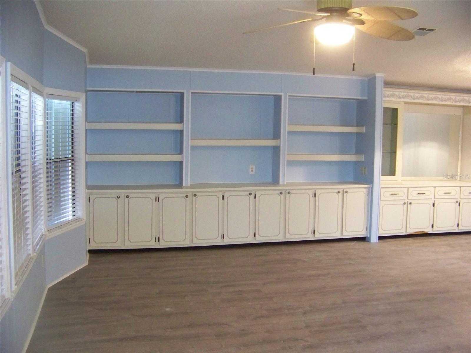 Image 17 of 60 For 15550 Burnt Store Road 101