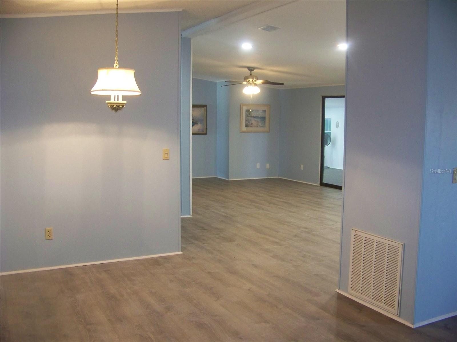 Image 21 of 60 For 15550 Burnt Store Road 101