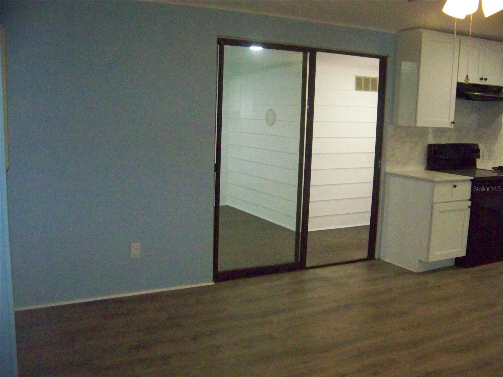 Image 24 of 60 For 15550 Burnt Store Road 101