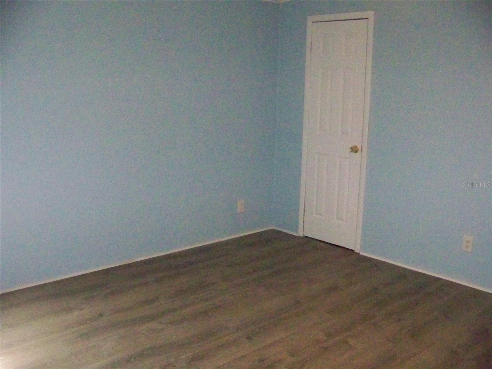 Image 31 of 60 For 15550 Burnt Store Road 101