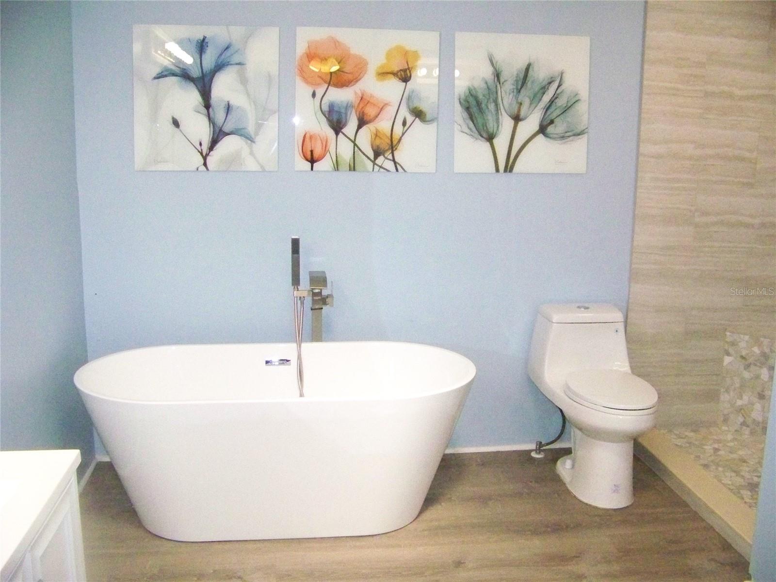 Image 34 of 60 For 15550 Burnt Store Road 101