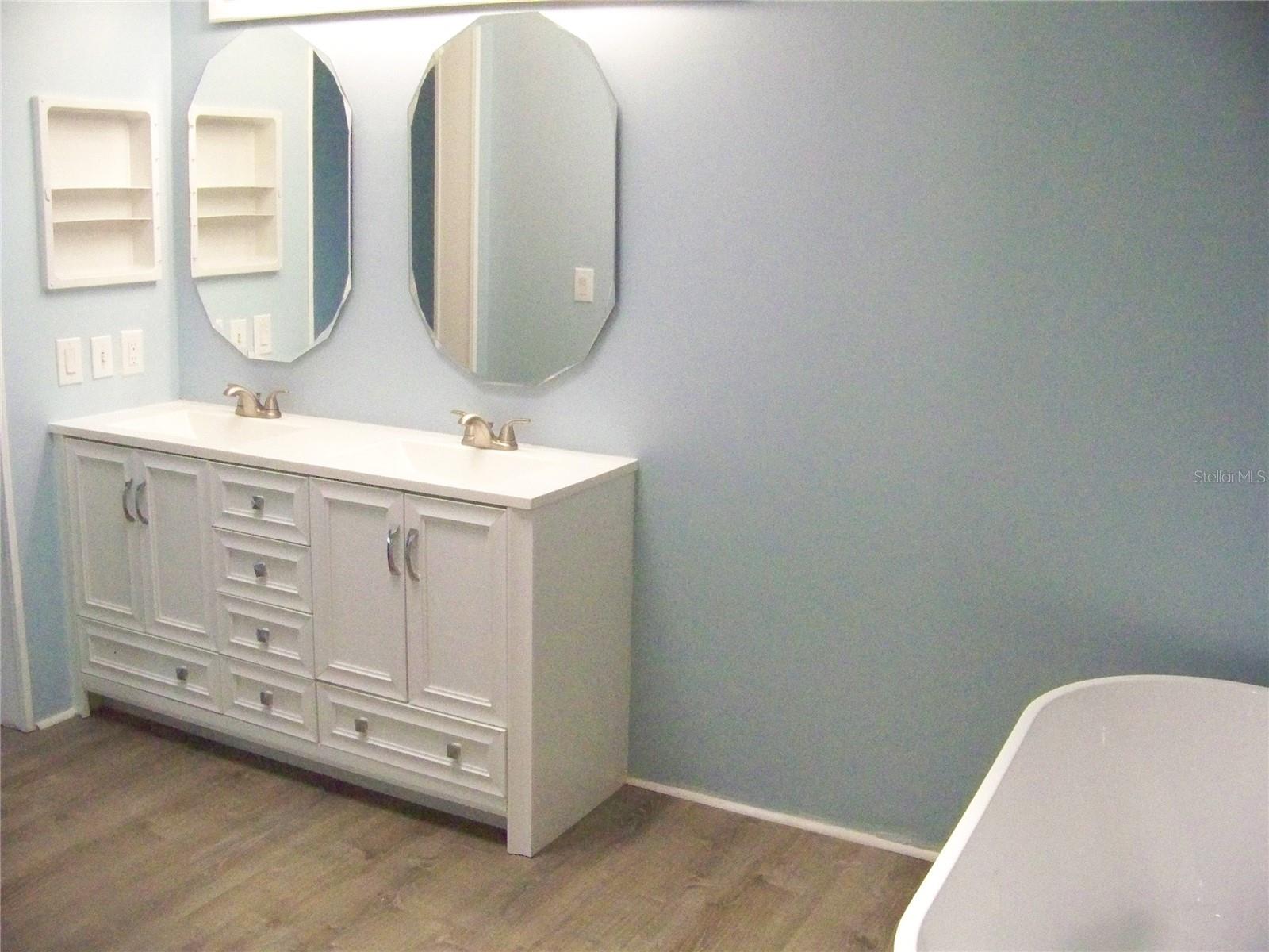 Image 37 of 60 For 15550 Burnt Store Road 101