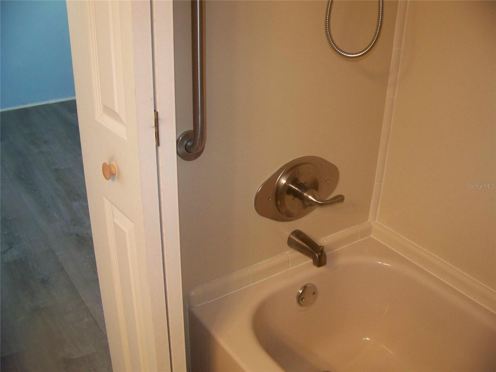 Image 42 of 60 For 15550 Burnt Store Road 101