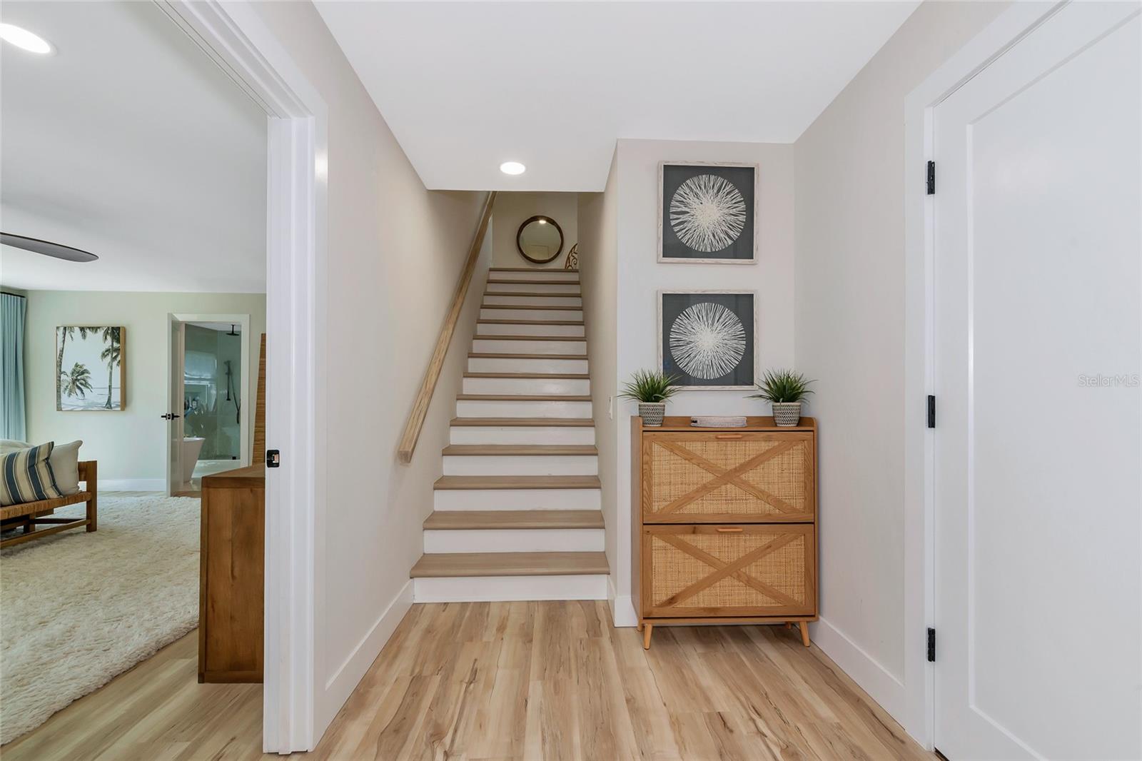 Image 34 of 83 For 1208 Oak Hammock Road