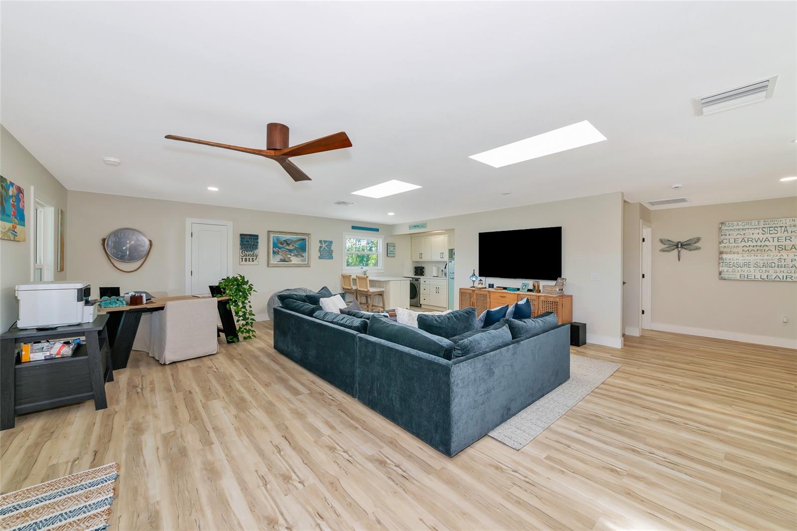 Image 36 of 83 For 1208 Oak Hammock Road