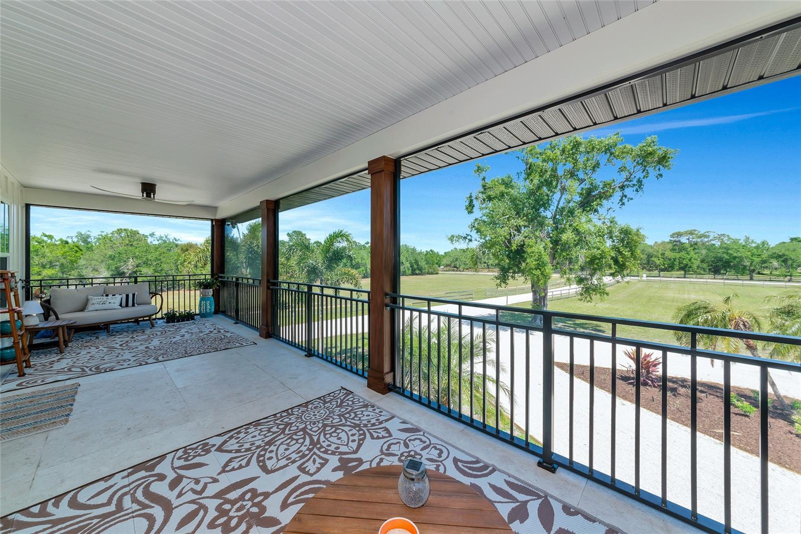 Image 43 of 83 For 1208 Oak Hammock Road