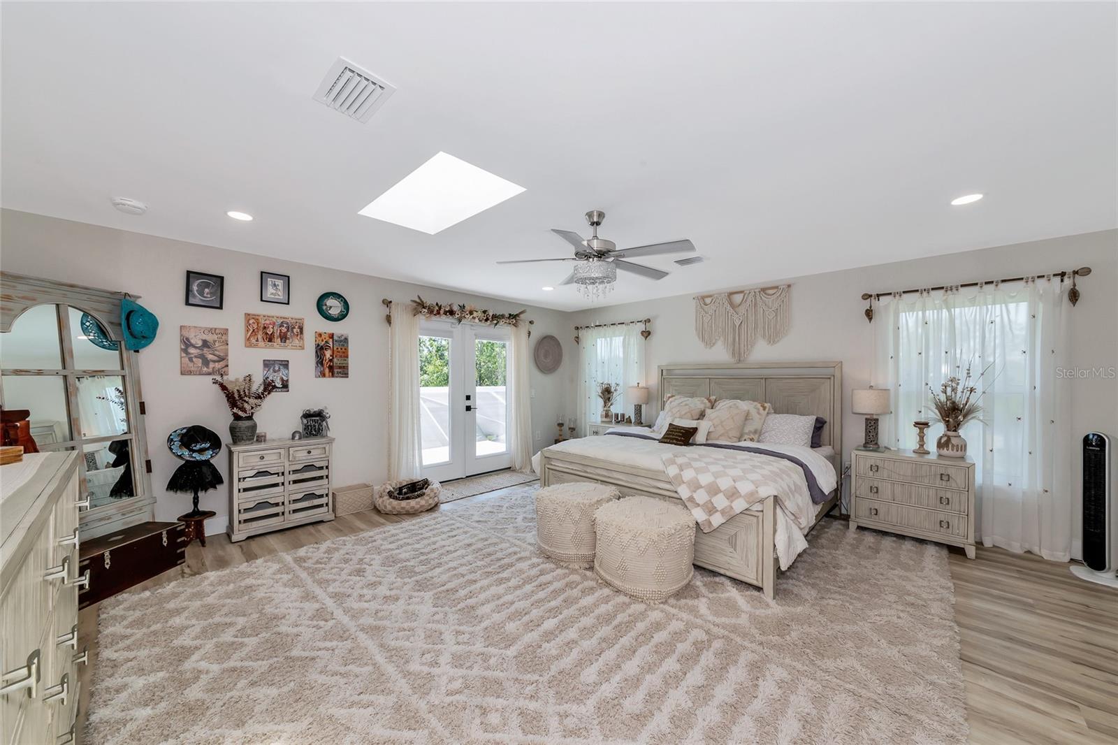 Image 44 of 83 For 1208 Oak Hammock Road