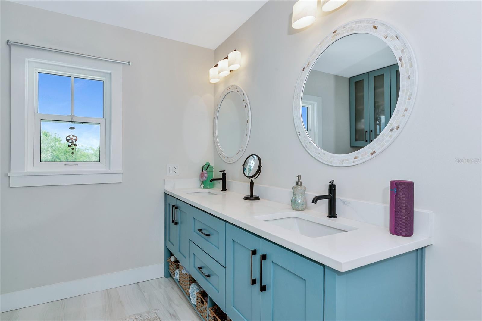 Image 46 of 83 For 1208 Oak Hammock Road