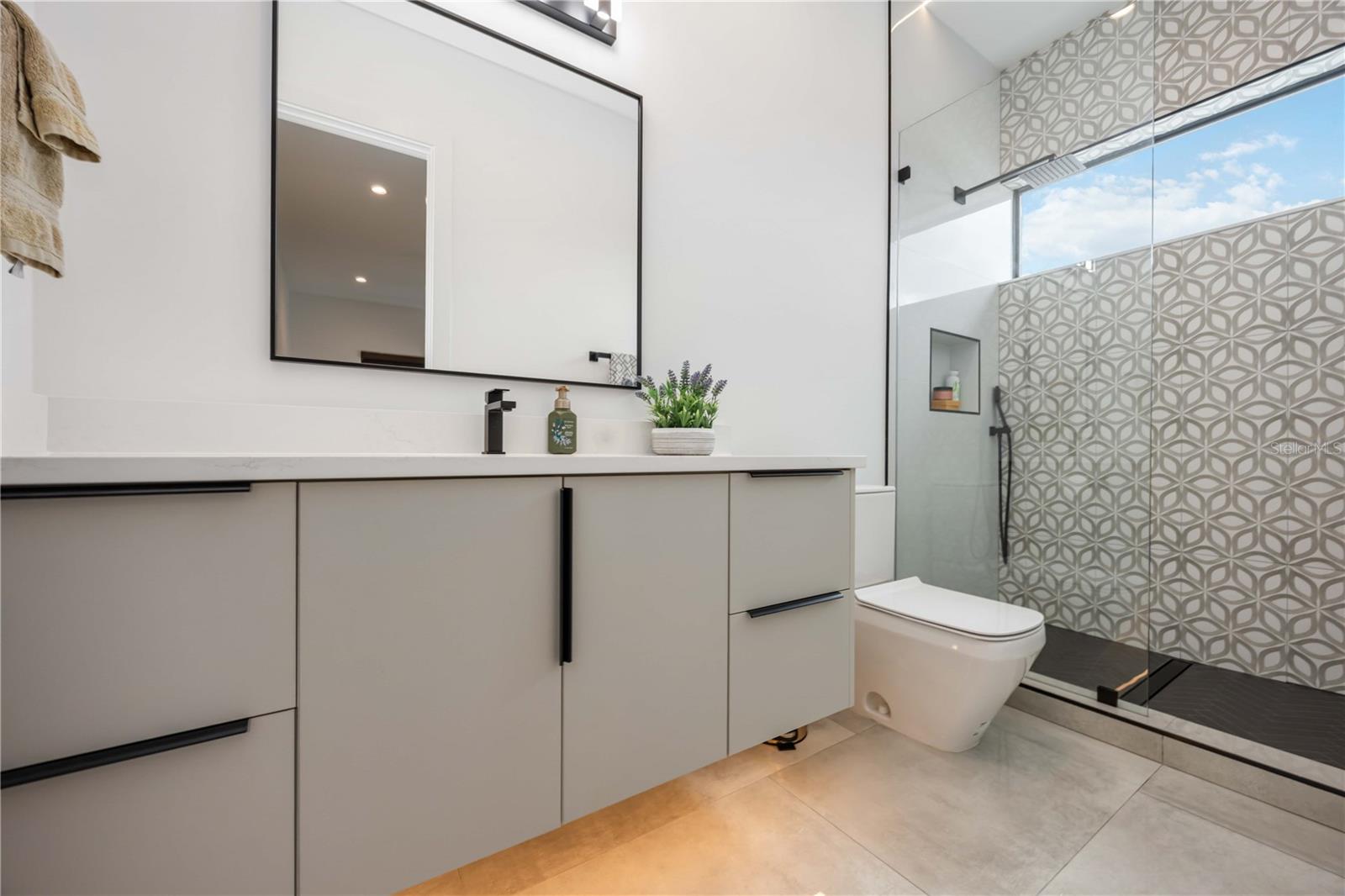 Image 15 of 33 For 2314 Prospect Street