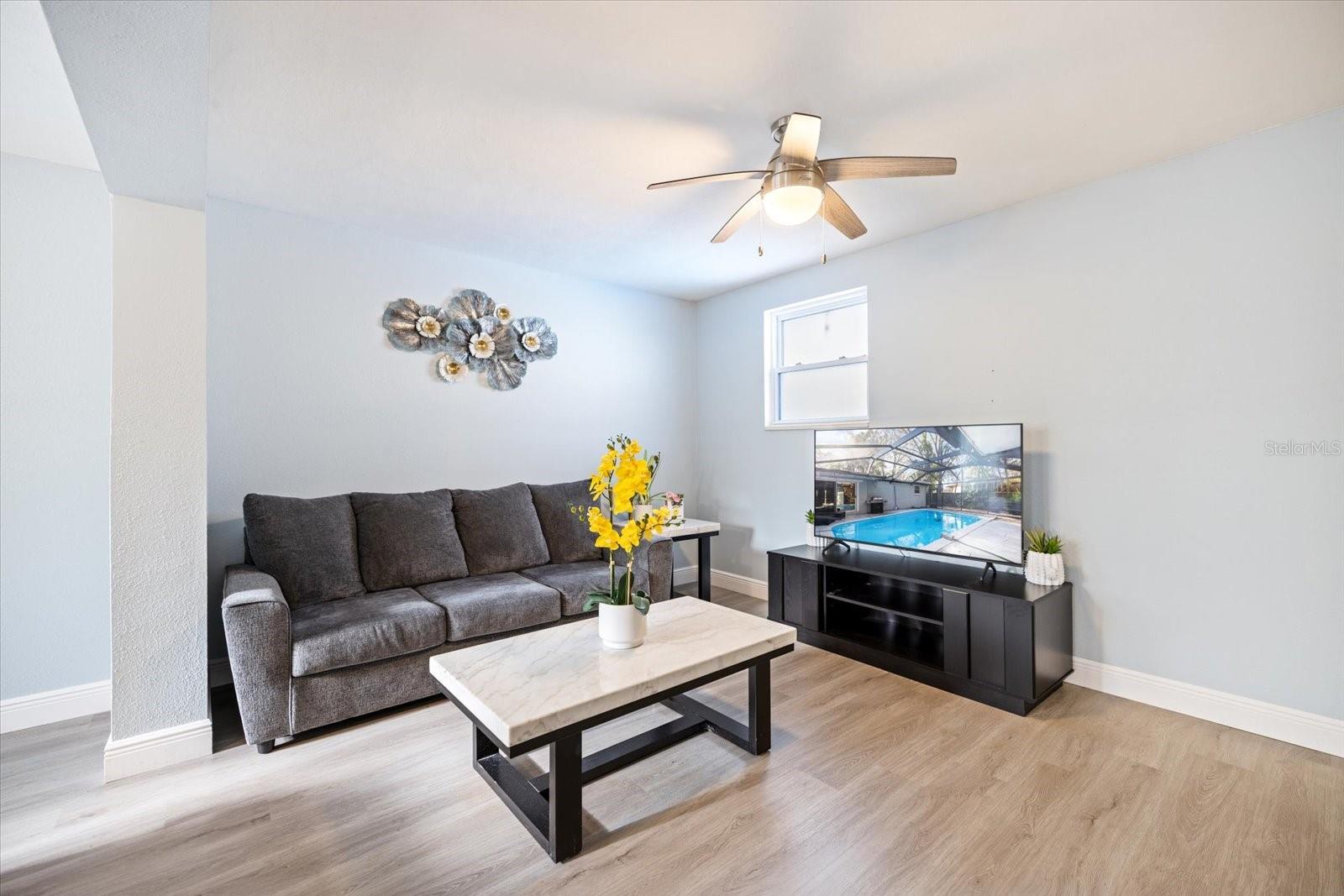 Image 28 of 40 For 432 Country Club Drive