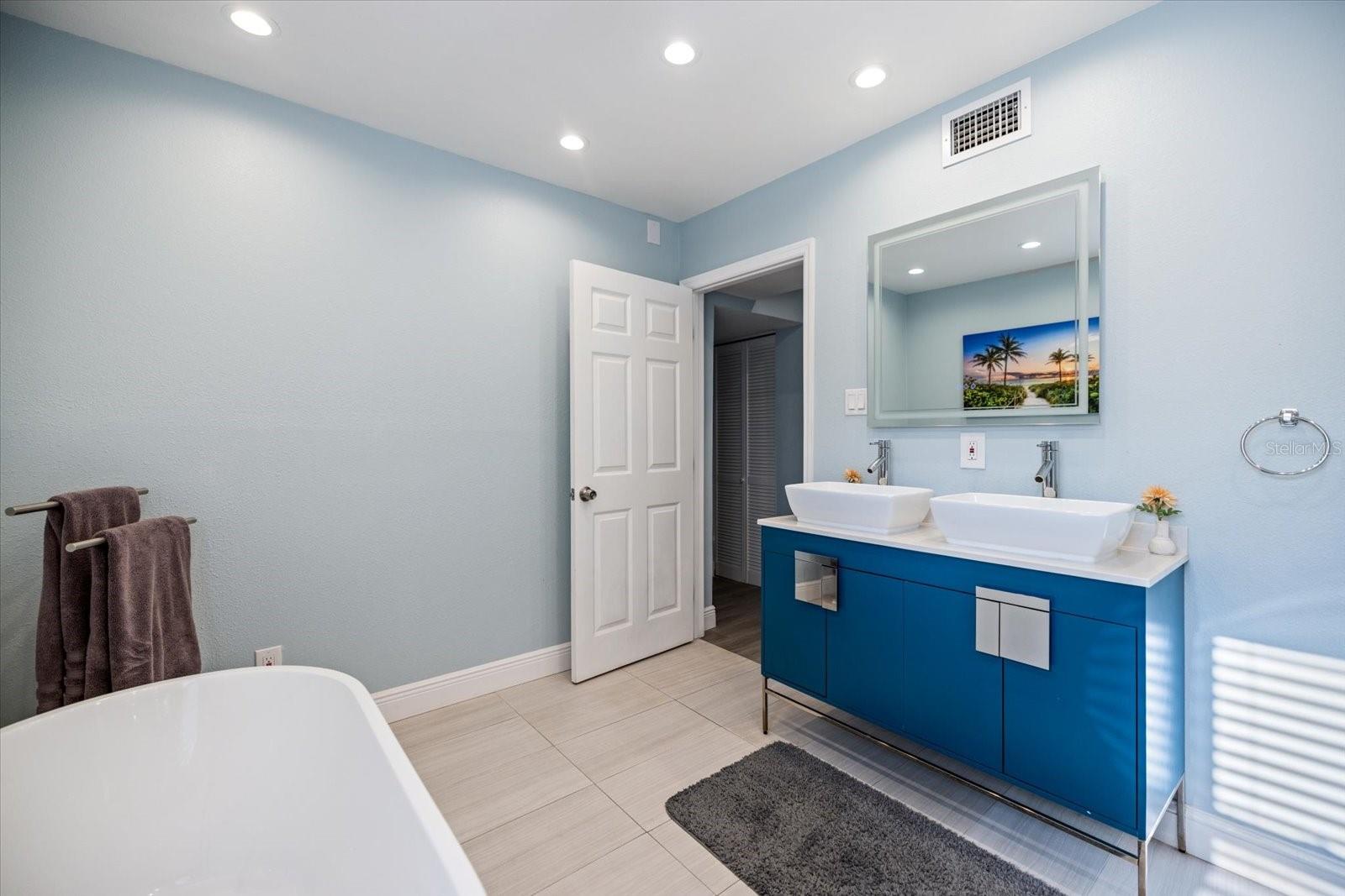 Image 29 of 40 For 432 Country Club Drive