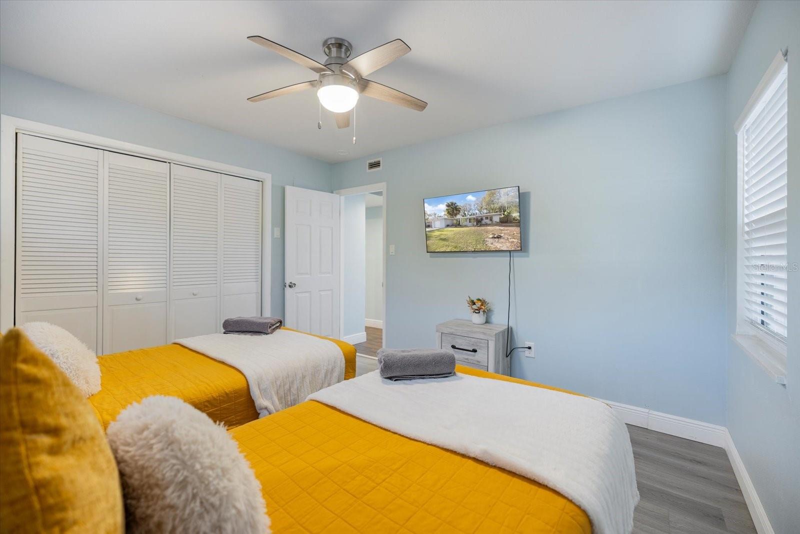 Image 32 of 40 For 432 Country Club Drive