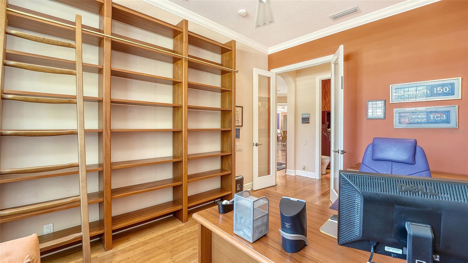 Image 40 of 52 For 7522 Conservation Court