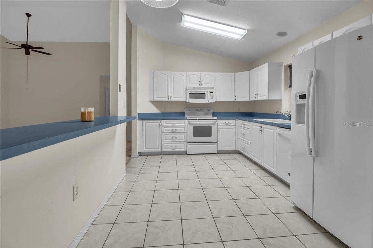 Image 5 of 23 For 3108 Live Oak Lane 21