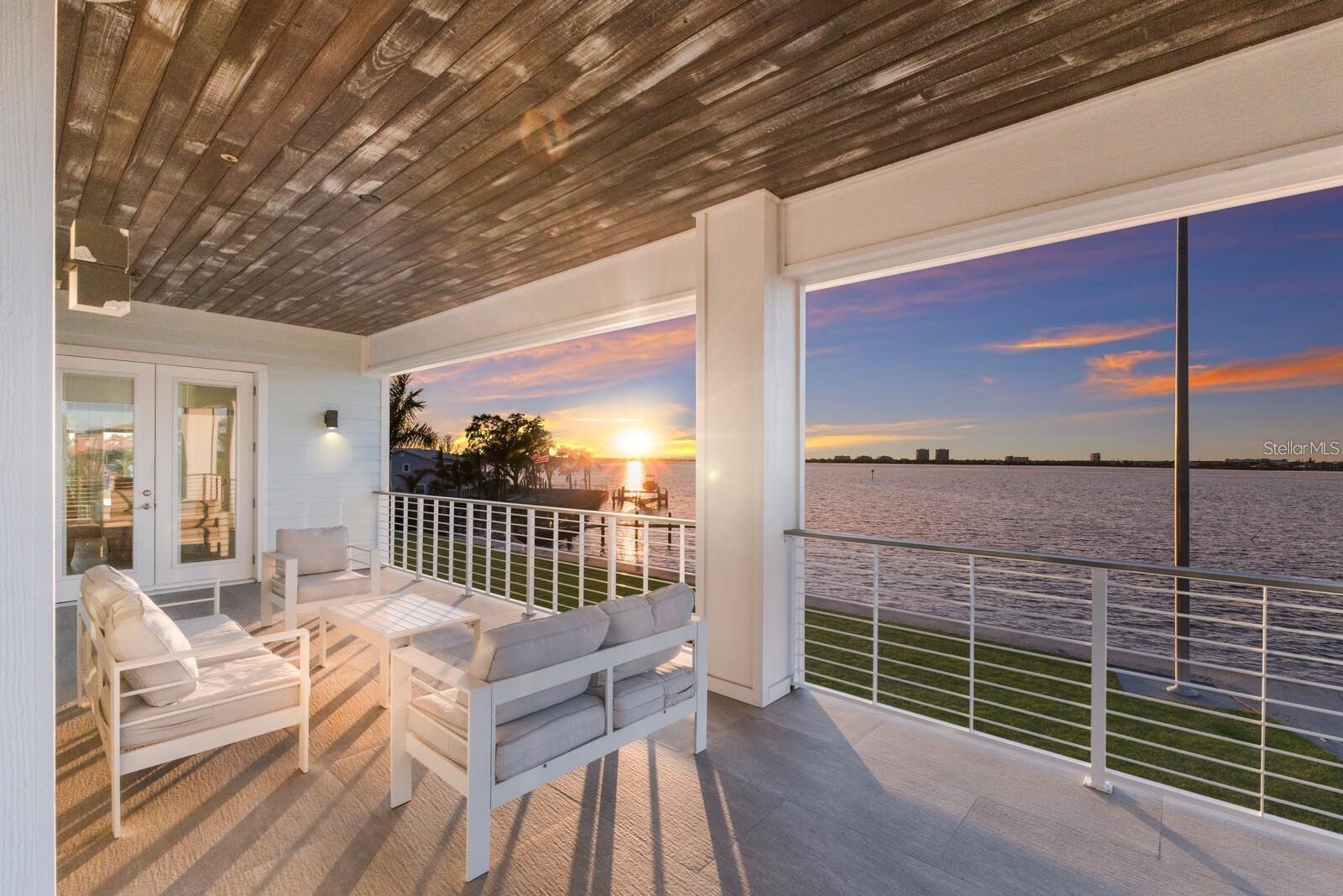 Image 15 of 76 For 208 22nd Street Court Ne