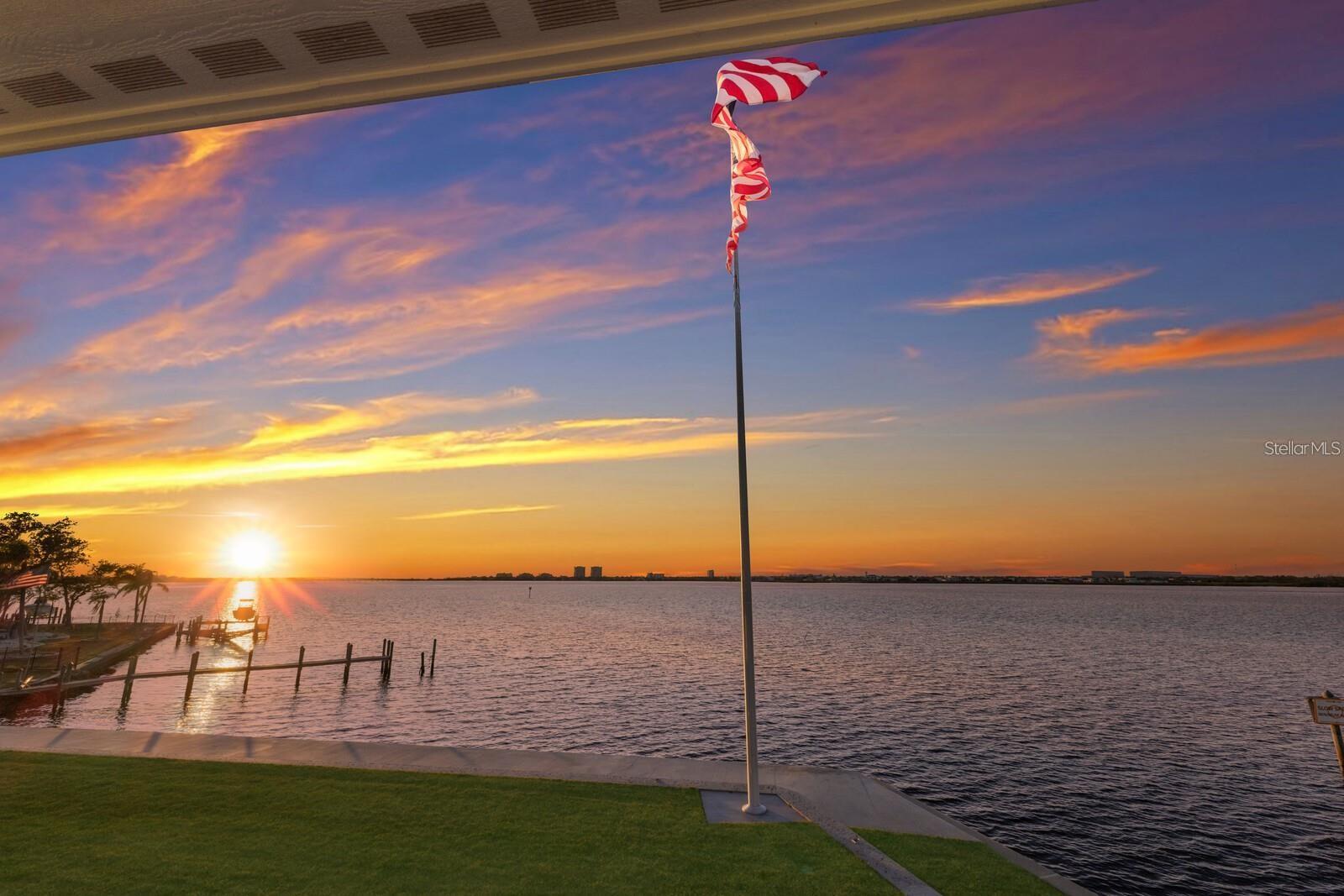 Image 16 of 76 For 208 22nd Street Court Ne