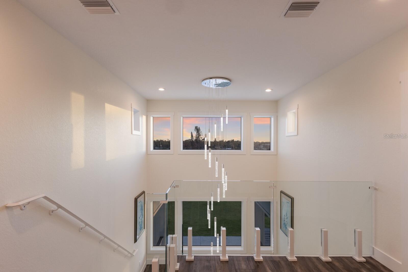 Image 22 of 76 For 208 22nd Street Court Ne