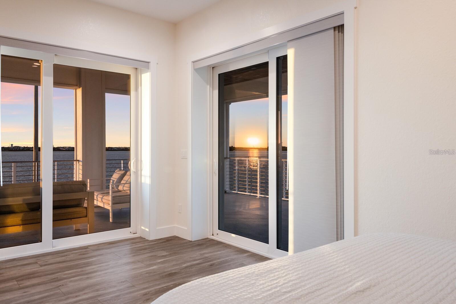 Image 24 of 76 For 208 22nd Street Court Ne