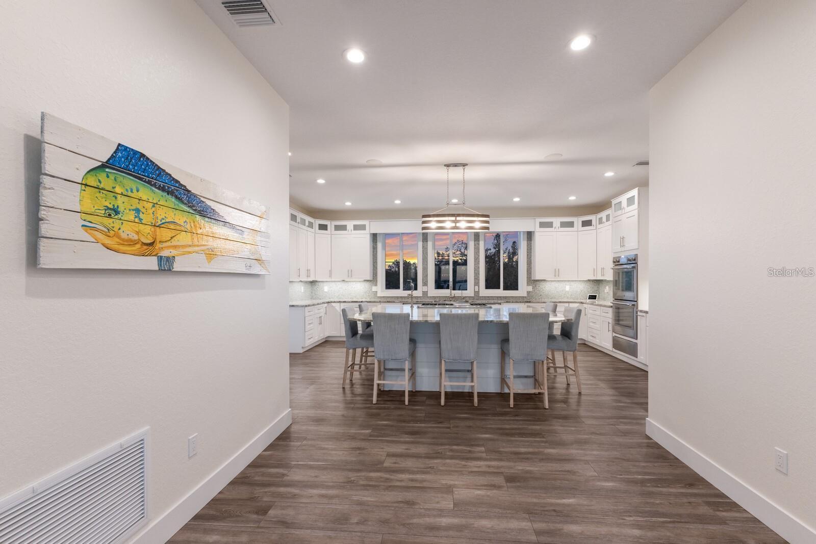 Image 33 of 76 For 208 22nd Street Court Ne