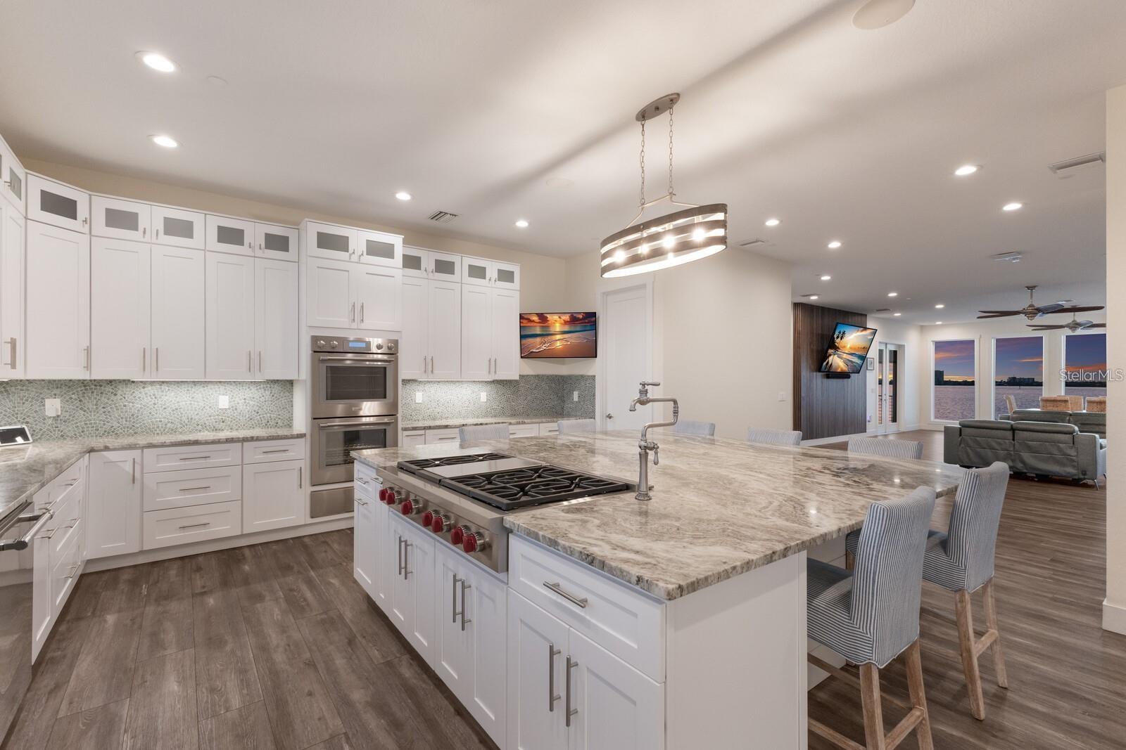 Image 36 of 76 For 208 22nd Street Court Ne