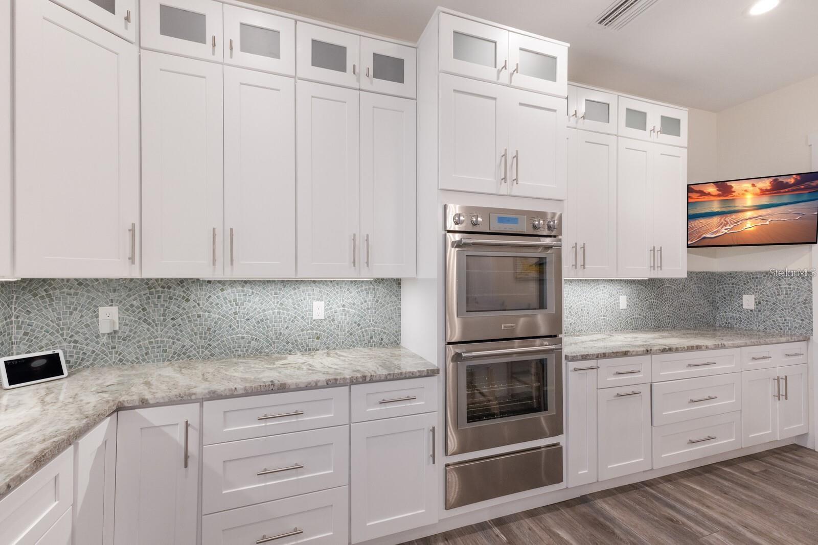 Image 37 of 76 For 208 22nd Street Court Ne