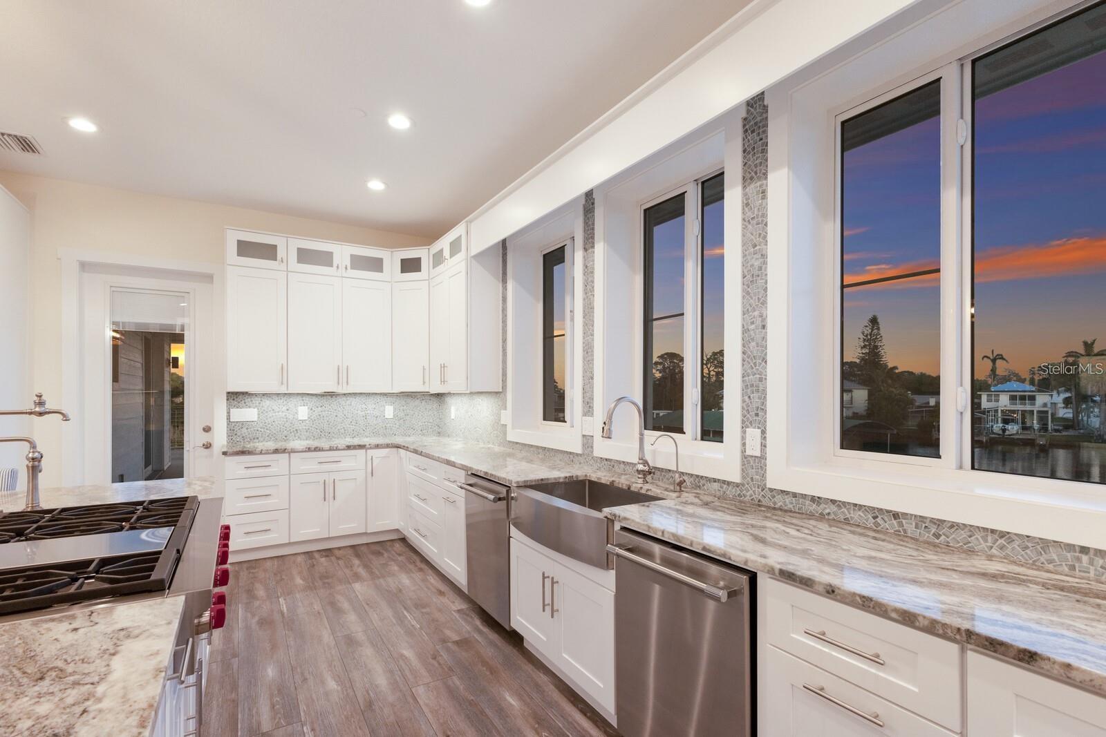 Image 39 of 76 For 208 22nd Street Court Ne