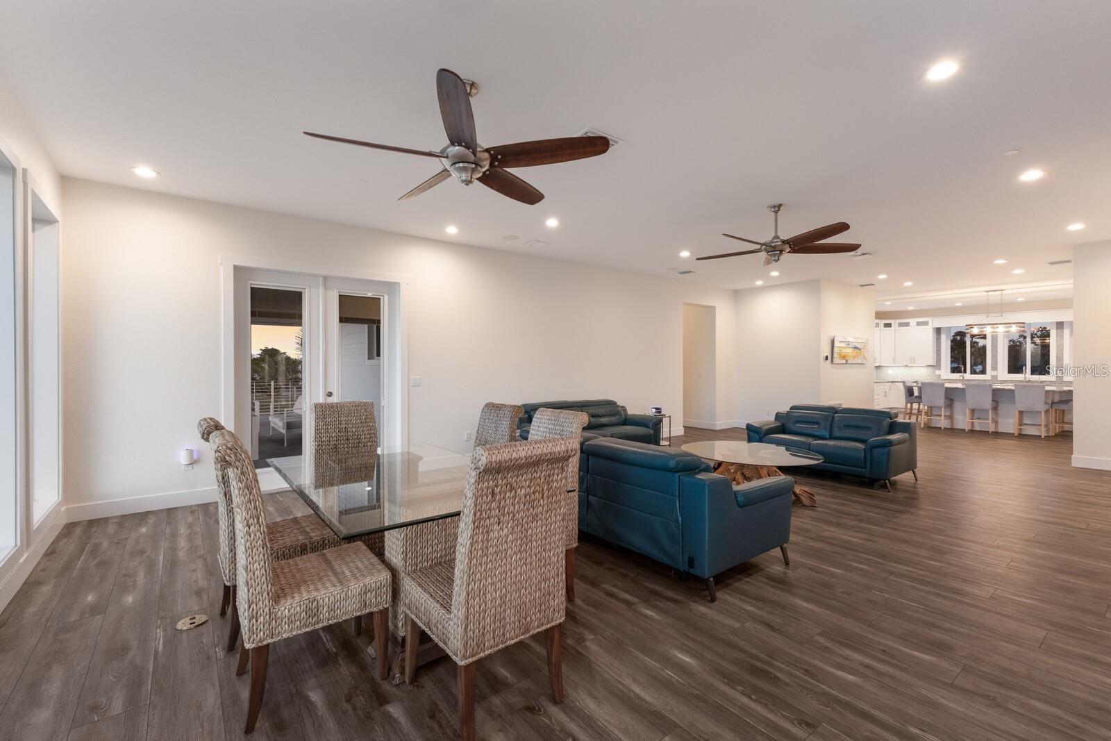 Image 45 of 76 For 208 22nd Street Court Ne