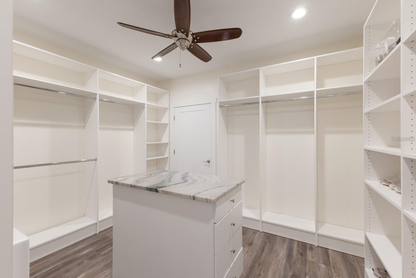 Image 53 of 76 For 208 22nd Street Court Ne