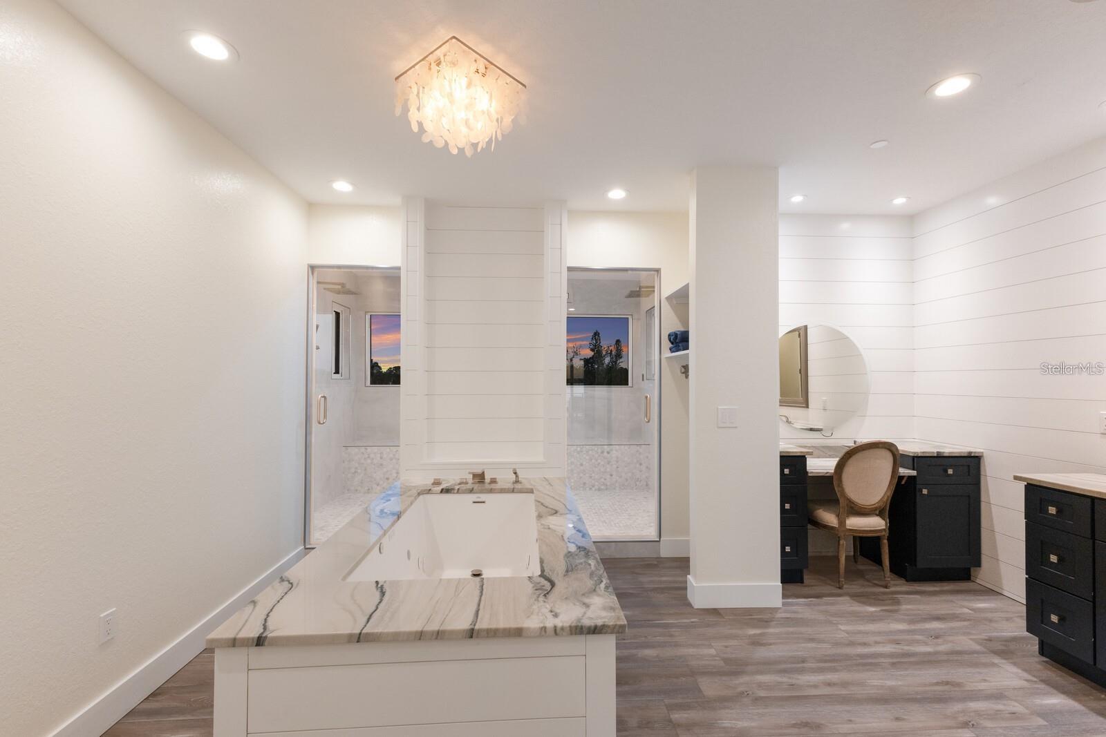 Image 54 of 76 For 208 22nd Street Court Ne