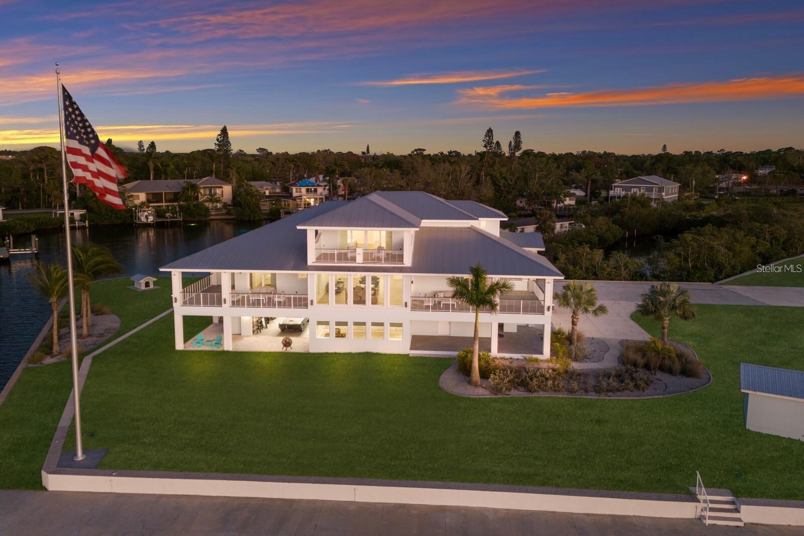 Image 71 of 76 For 208 22nd Street Court Ne