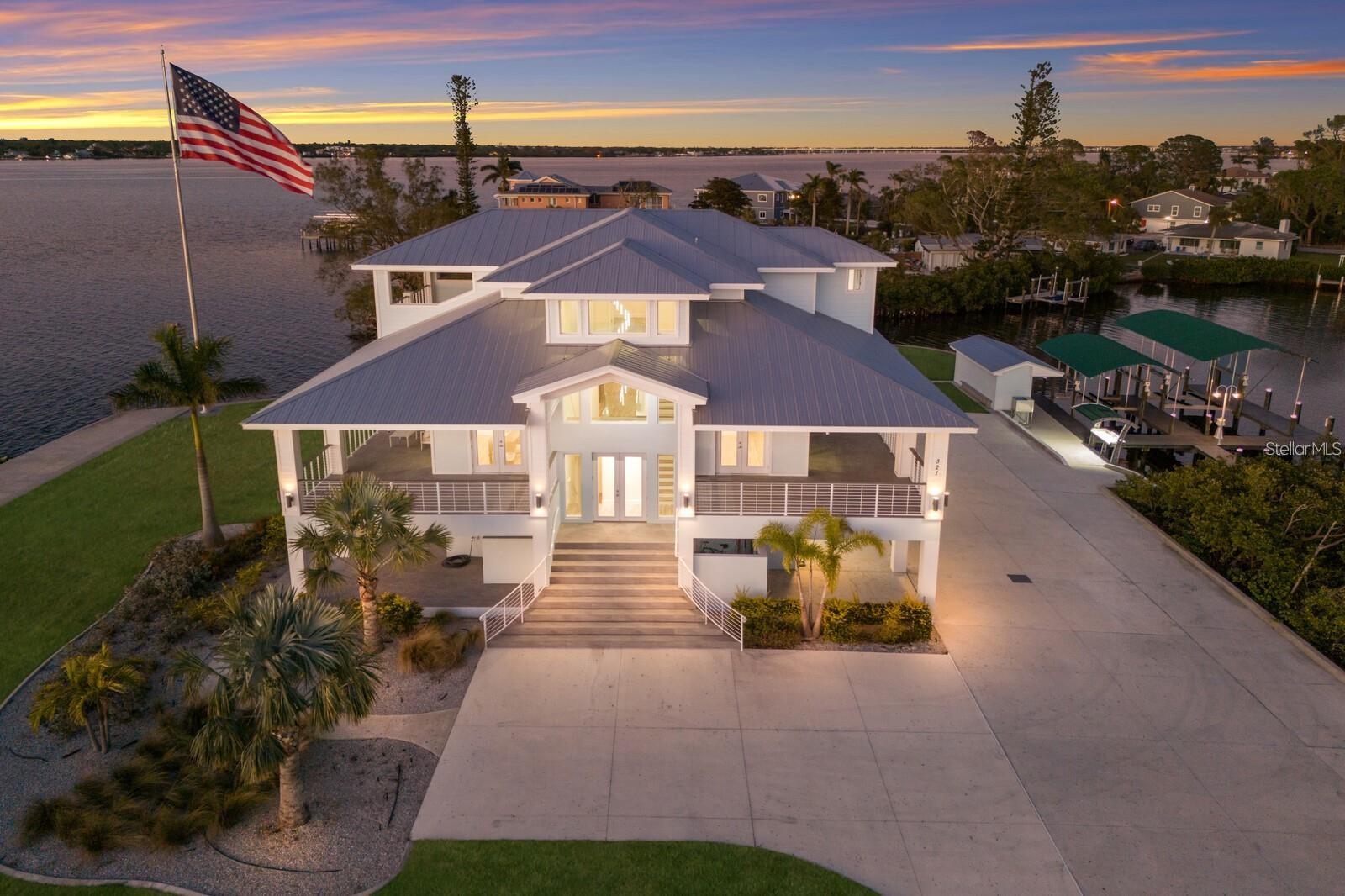 Image 72 of 76 For 208 22nd Street Court Ne