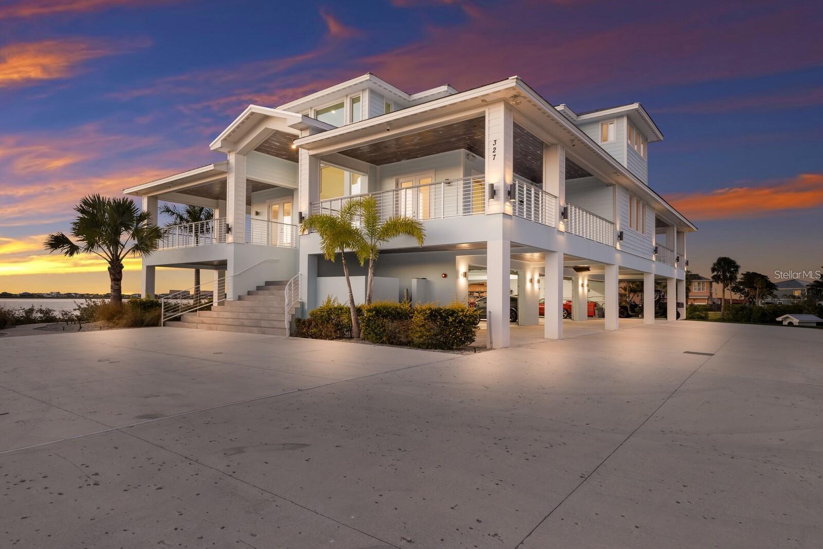 Image 8 of 76 For 208 22nd Street Court Ne